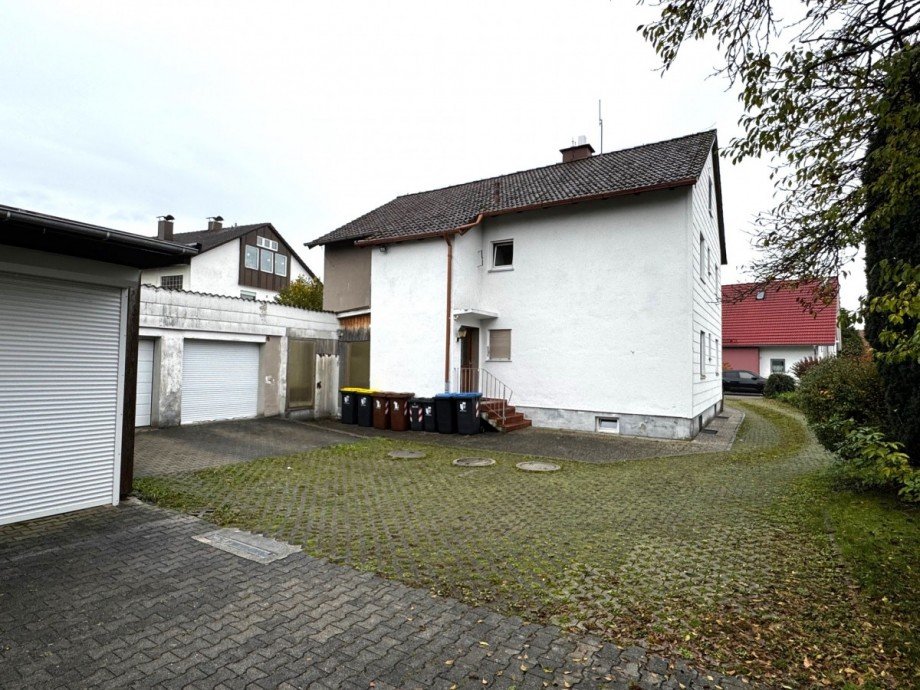 Innenhof Zweifamilienhaus Klosterlechfeld