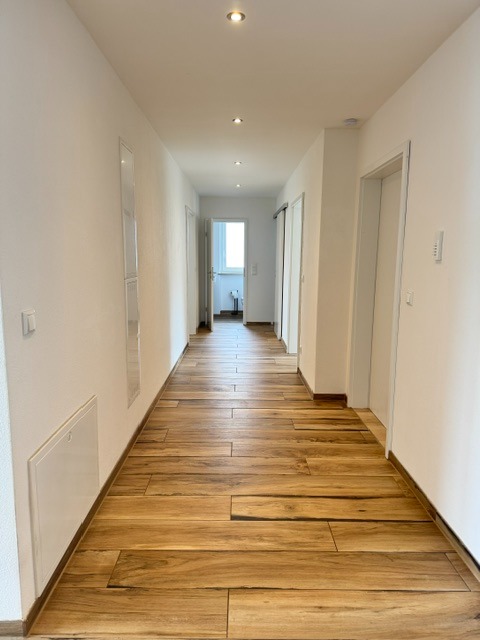 Flur Erdgeschosswohnung Graben