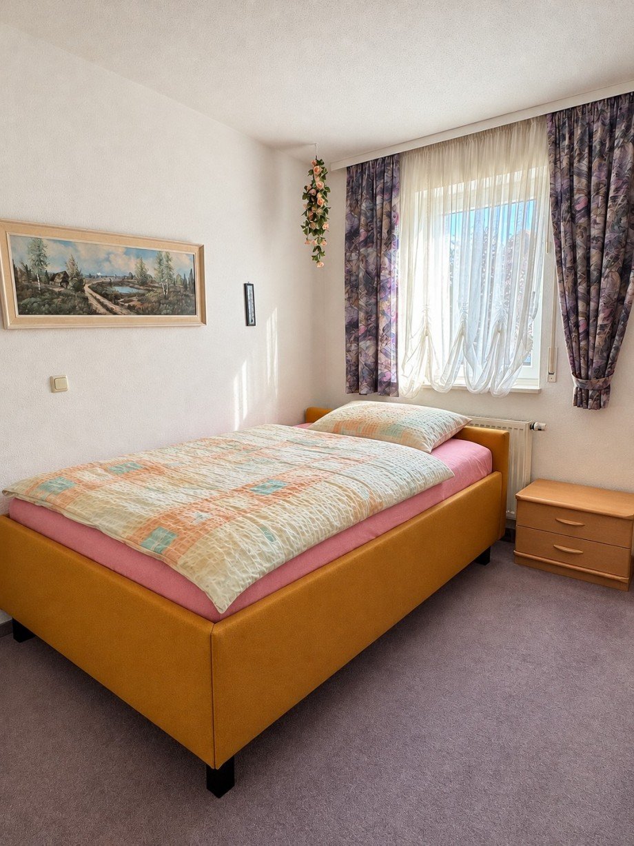 Schlafzimmer Etagenwohnung Untermeitingen