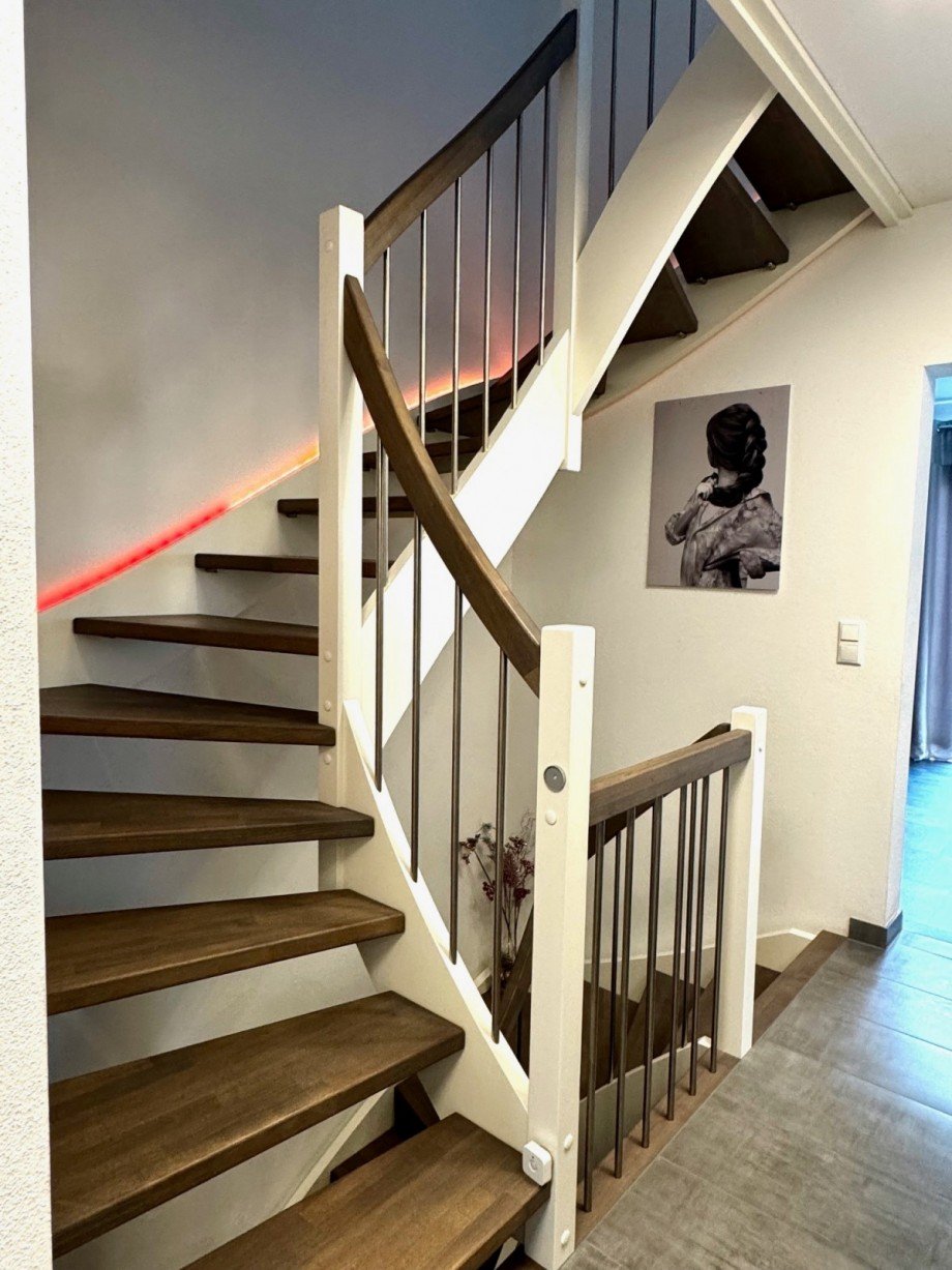 Treppe Doppelhaush�lfte Schwabm�nchen