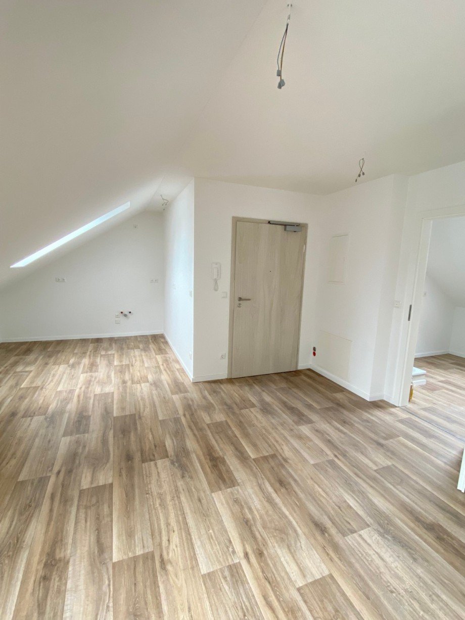 Wohnen/Schlafen Dachgeschosswohnung Schwabm�nchen