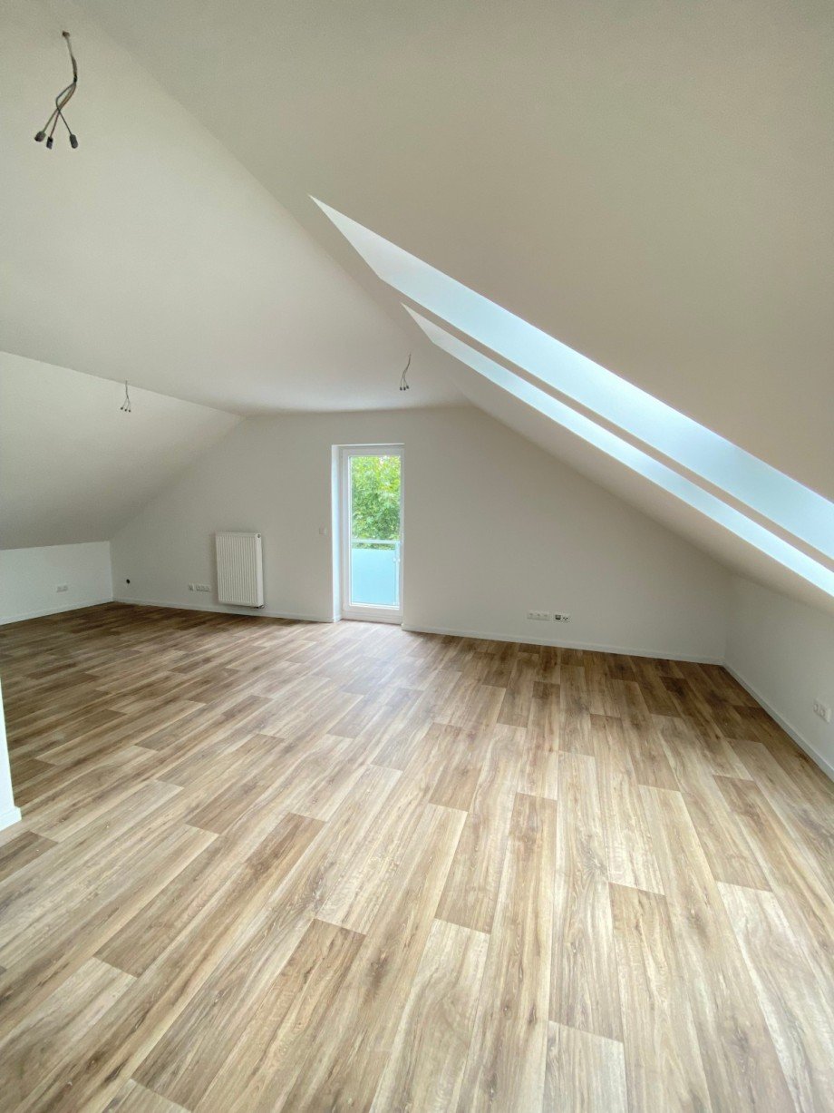 Wohnen/Schlafen Dachgeschosswohnung Schwabm�nchen