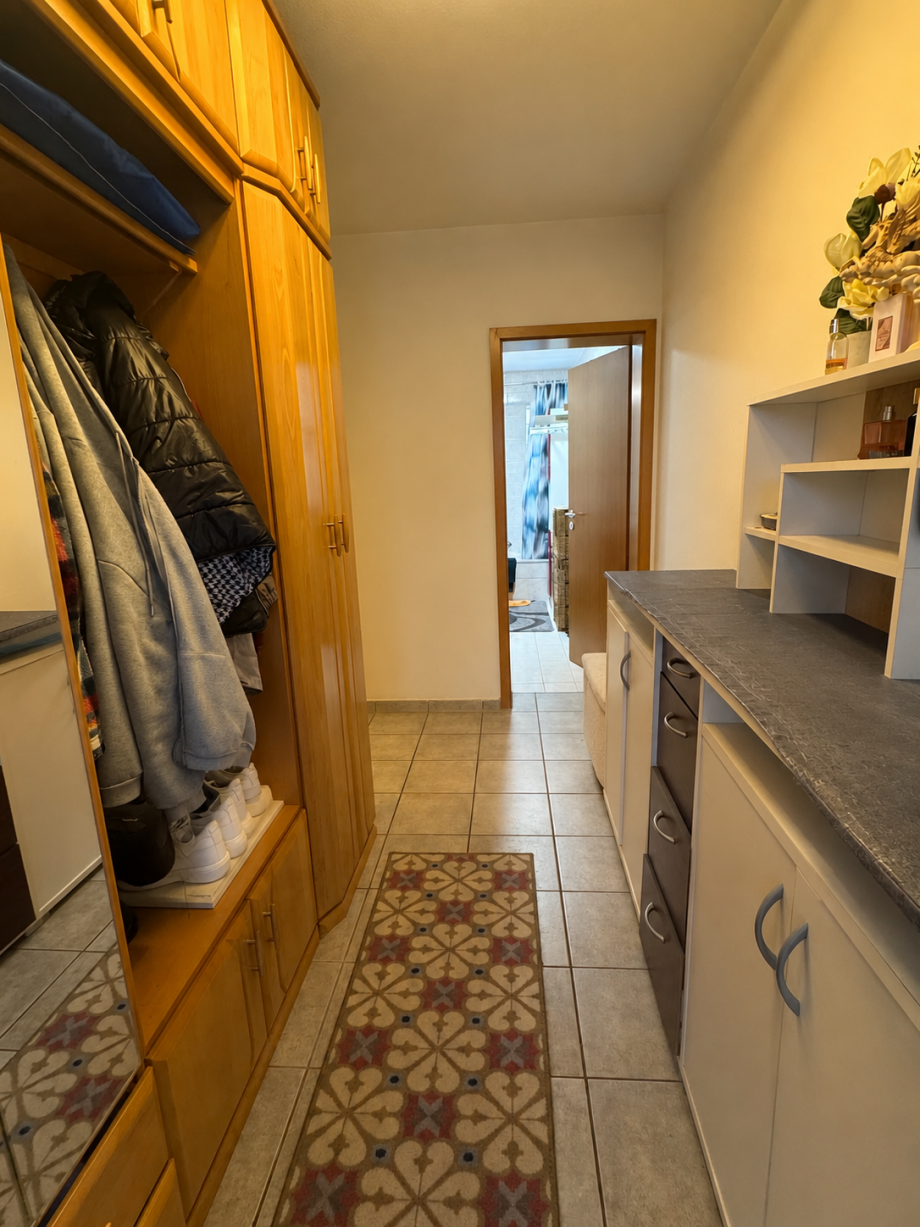 Flur Erdgeschosswohnung Graben
