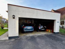 Garage Mehrgenerationenhaus mit Charme und Option zur weiteren Bebauung