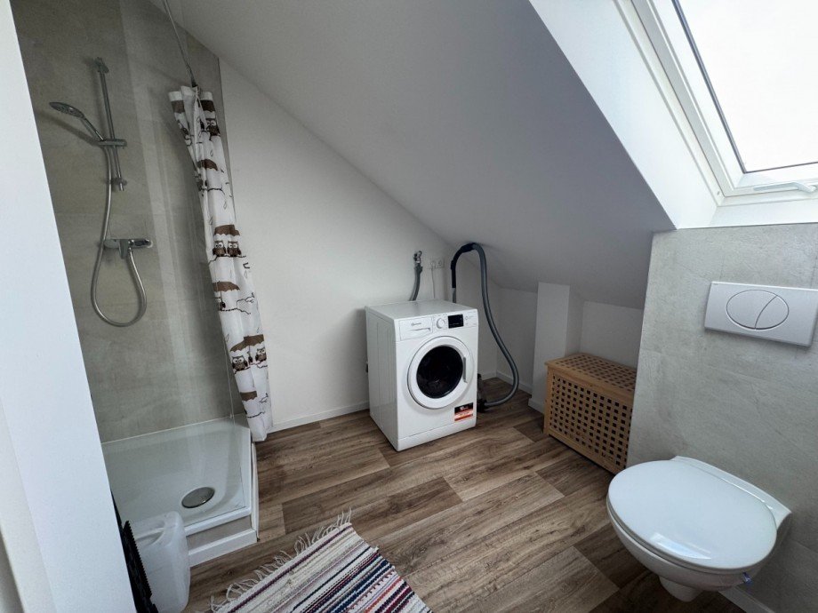 Badezimmer Dachgeschosswohnung Schwabm�nchen