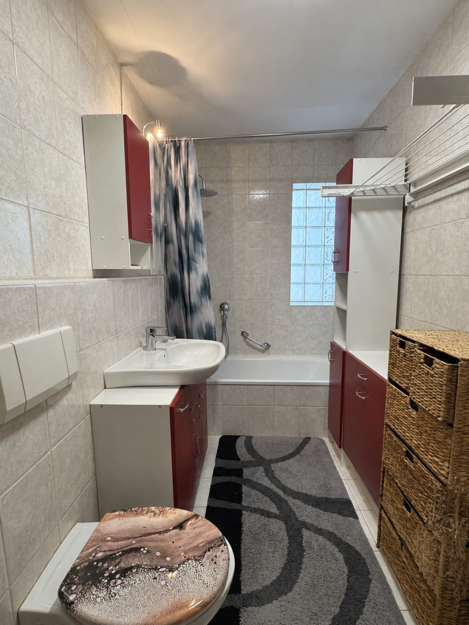 Badezimmer Erdgeschosswohnung Graben